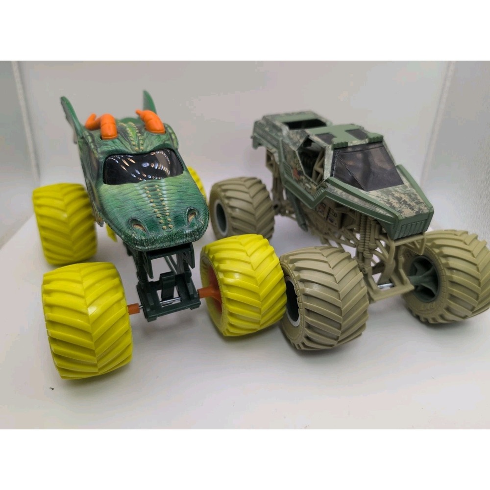 Hot Wheels Monster Truck Monster Jam Dragon/ Soldier Fortune 1:24 Die-cast